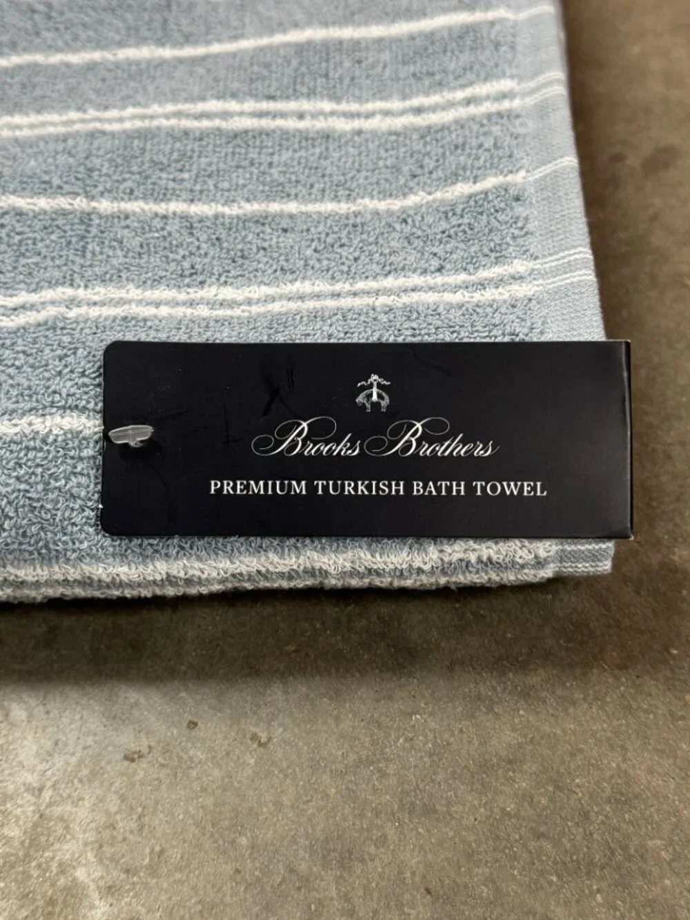 2 Brooks Brothers Premium Turkish Cotton Bath Towels White Blue Gray Stripe